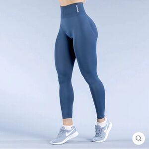 Dfyne Women's Blue Leggings